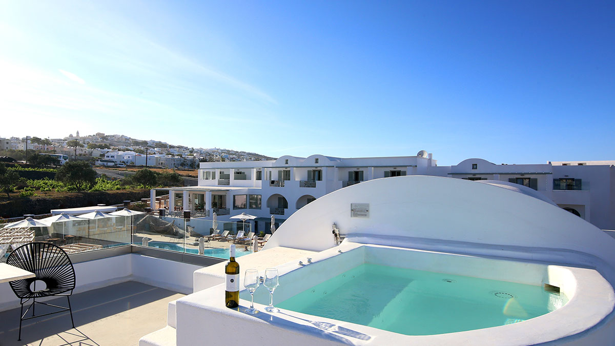 Senior Suite with Outdoor Jacuzzi